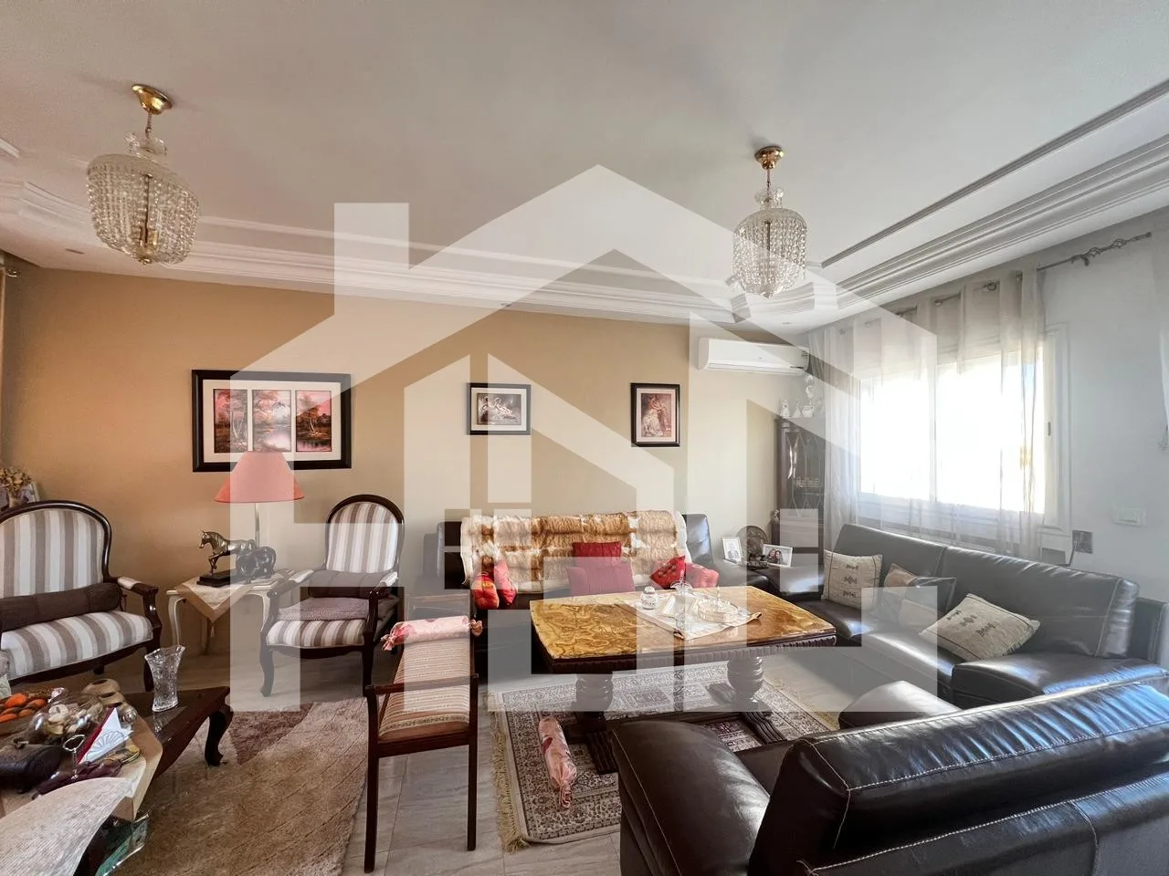 Maison de 340 m² sur un terrain de 200 m² à M’nihla Supérieure